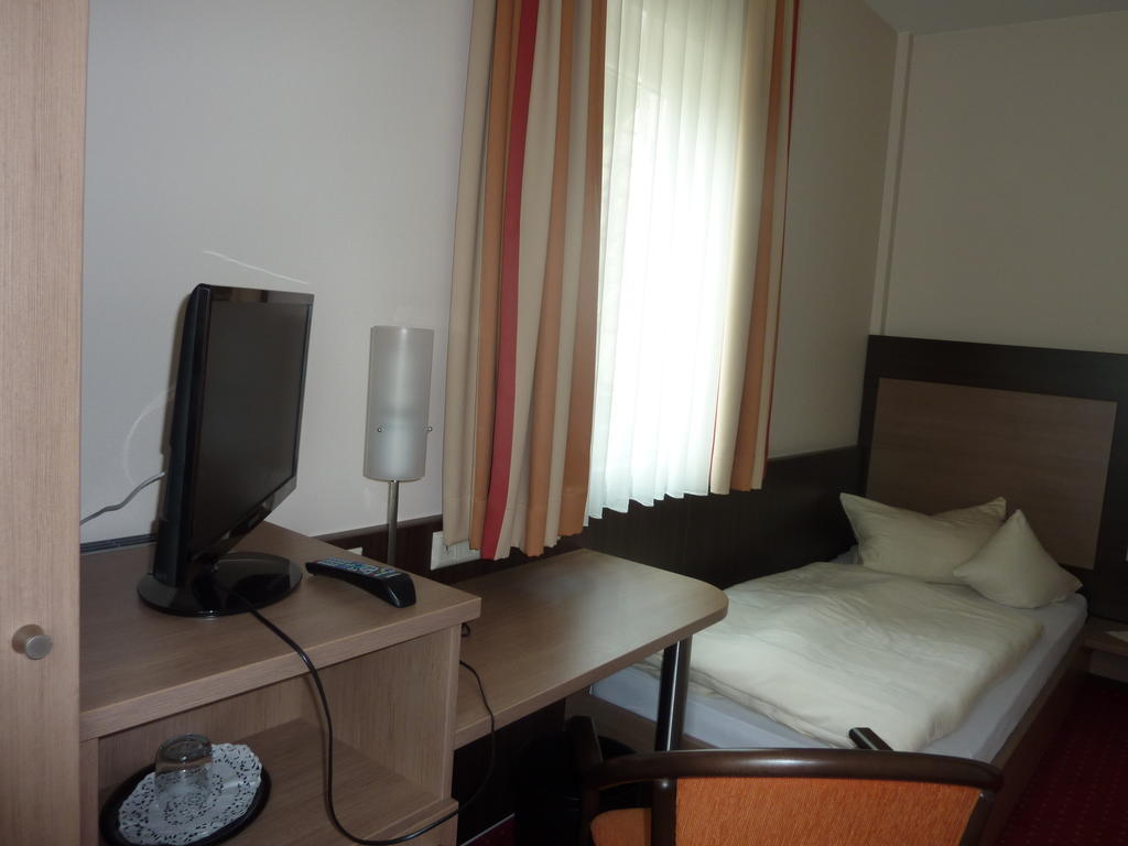 Hotel Gasthof Koenig Karl Freudenstadt Kamer foto