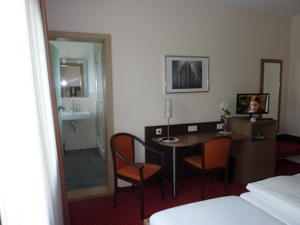 Hotel Gasthof Koenig Karl Freudenstadt Kamer foto