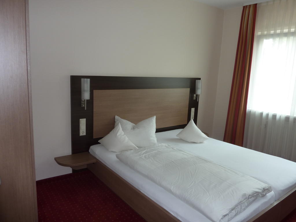 Hotel Gasthof Koenig Karl Freudenstadt Kamer foto