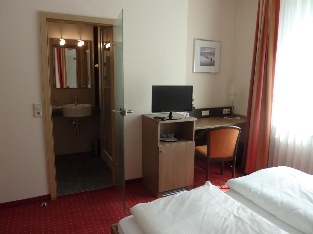 Hotel Gasthof Koenig Karl Freudenstadt Kamer foto